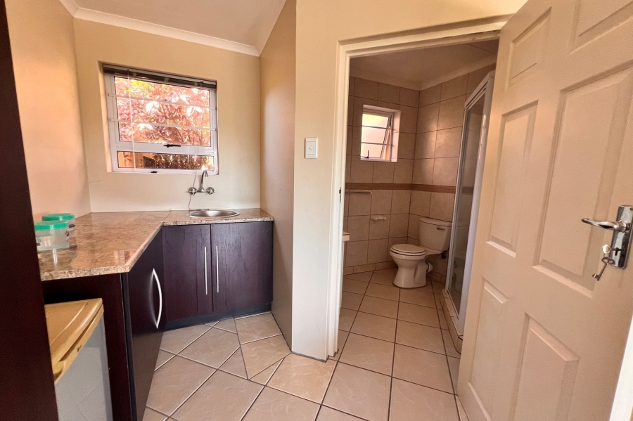 5 Bedroom Property for Sale in East London Rural Eastern Cape